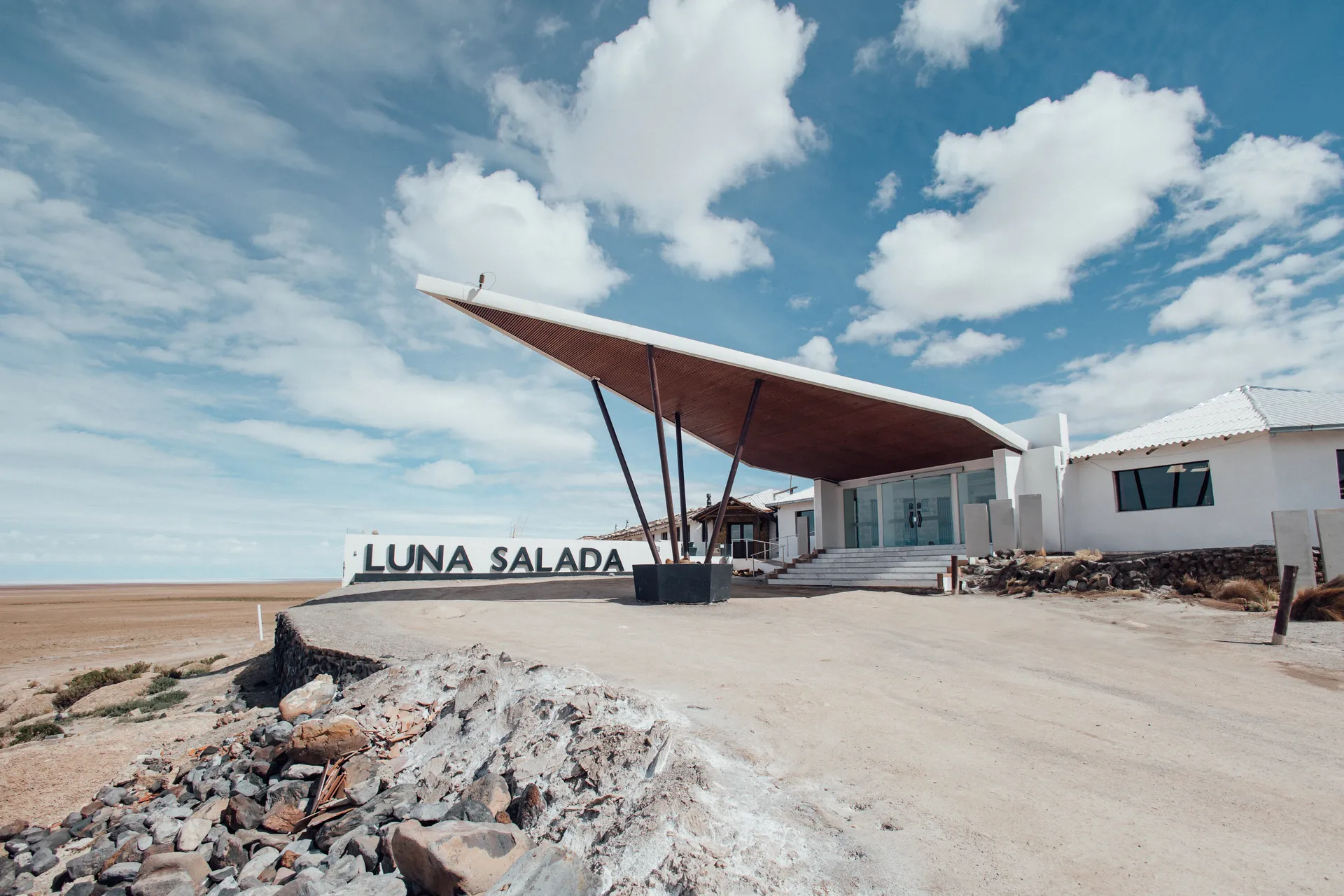 Uyuni Salt Flats Tours: Shared Tour with Hostel vs Private Tour with Hotel
