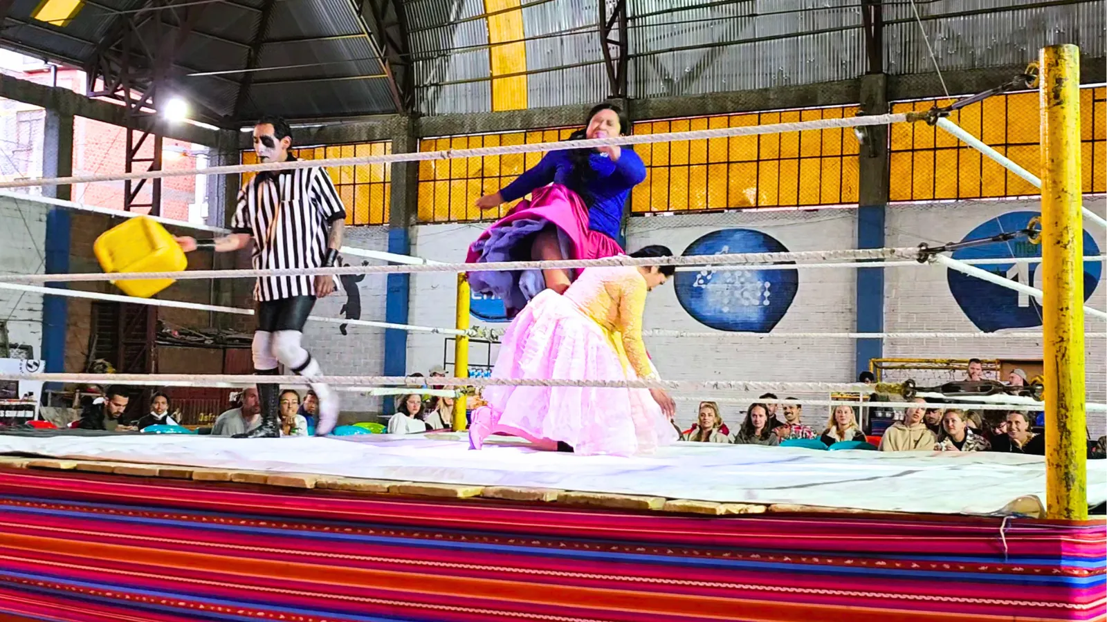 pollera skirt wrestler aerial move