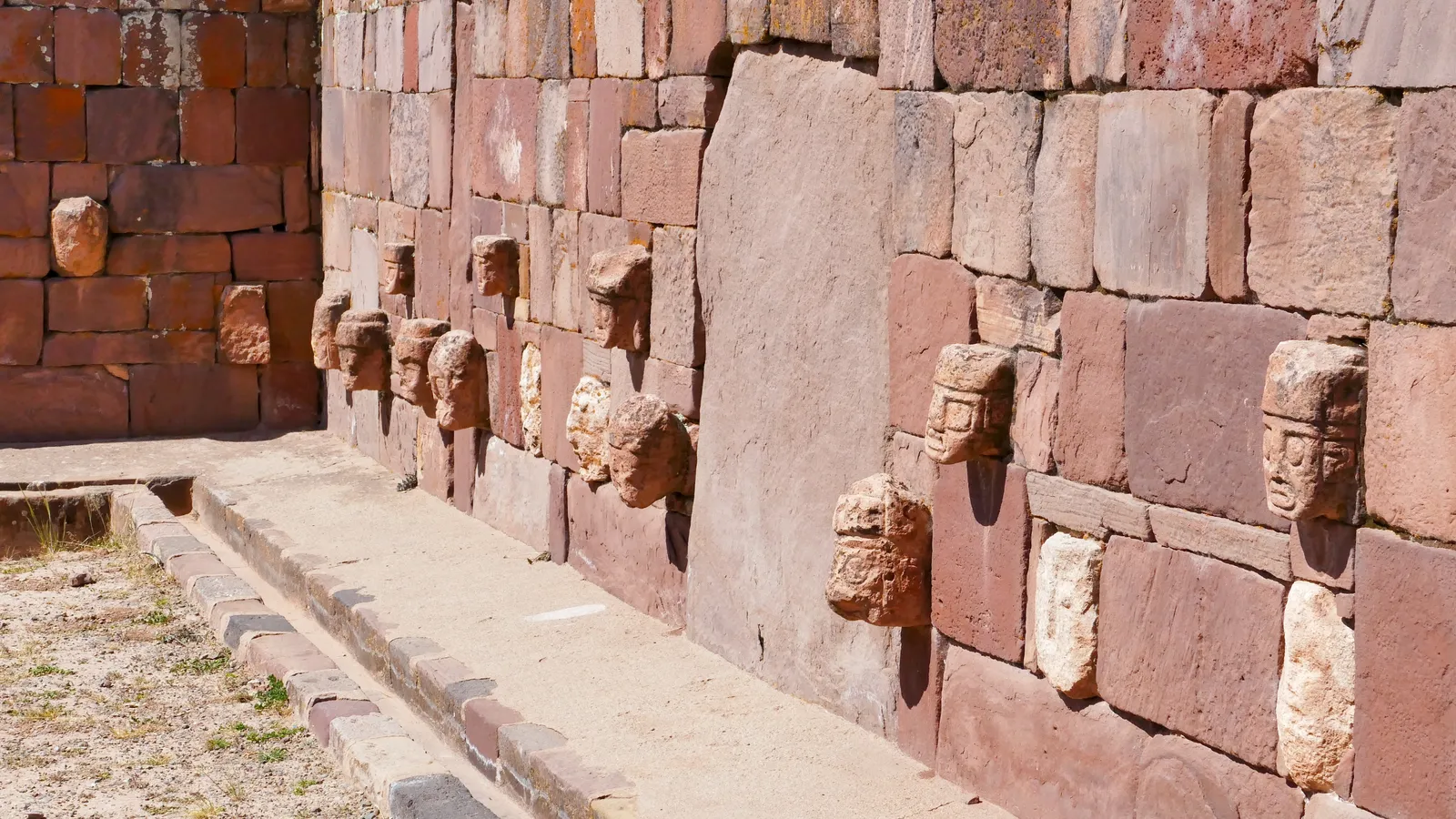 Tiwanaku heads