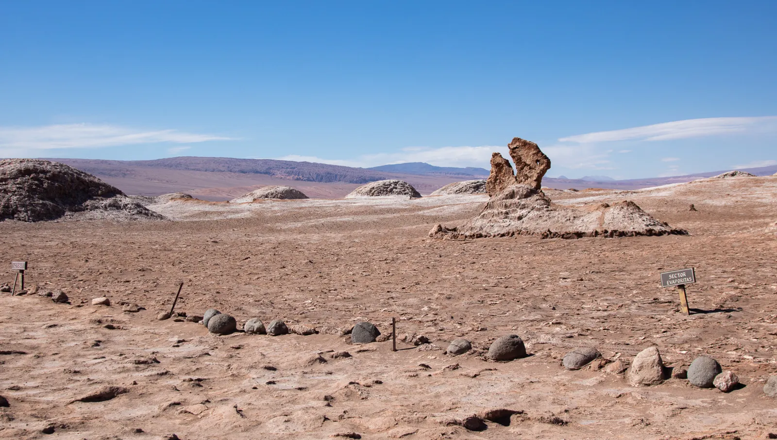 Moon Valley landscape - what to visit in Chile