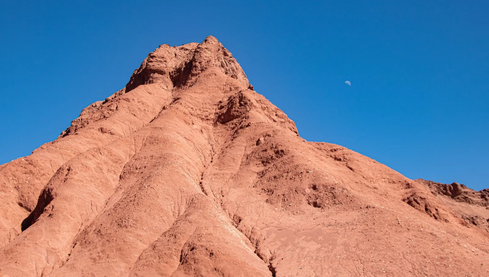 Rainbow Valley desert landscape in northern Chile